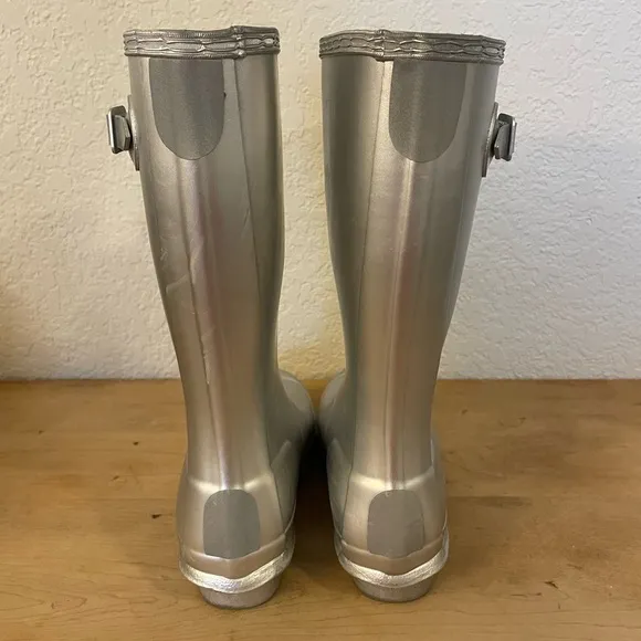 Hunter Silver Metallic Youth Tall Rain Boots Like New! 4 Youth