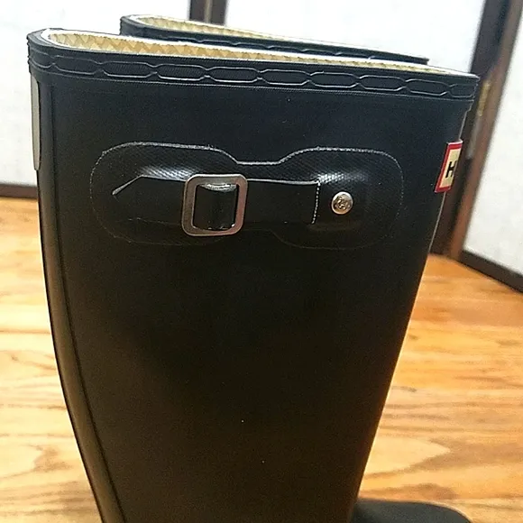 Hunter tall black boots women's sz 4