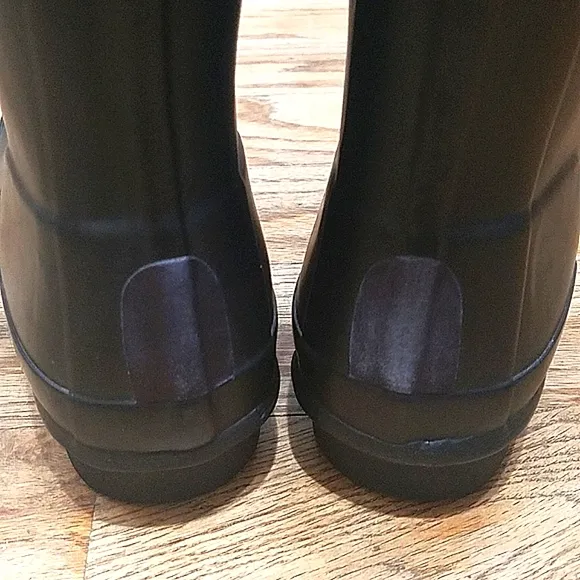 Hunter tall black boots women's sz 4