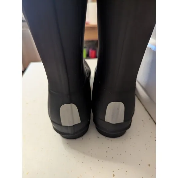 HUNTER TALL RAIN BOOTS GIRLS SZ 5 Black