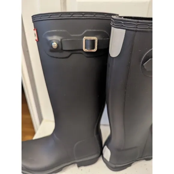 HUNTER TALL RAIN BOOTS GIRLS SZ 5 Black