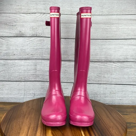 Hunter Women's Original Tall Gloss Rain Boots Magenta Pink Shoe Size 6