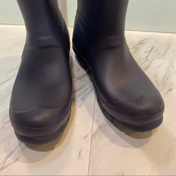 Hunter Women’s Original Tall Purple Rain Boots 6
