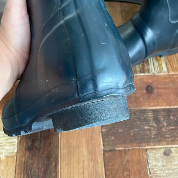 Hunter Women's Original Tall Rain Boots - Navy Blue Size 7