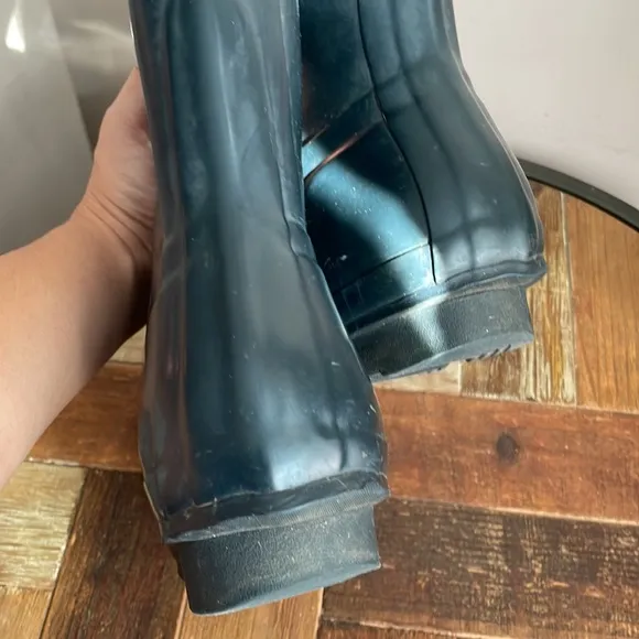 Hunter Women's Original Tall Rain Boots - Navy Blue Size 7