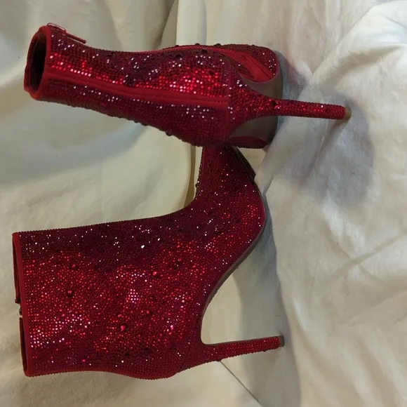 INC Reisa Womens RED Pointed Toe Sparkle Ankle Boots size 5.5