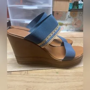 Italian shoemakers wedge sandals Size 8 1/2 W