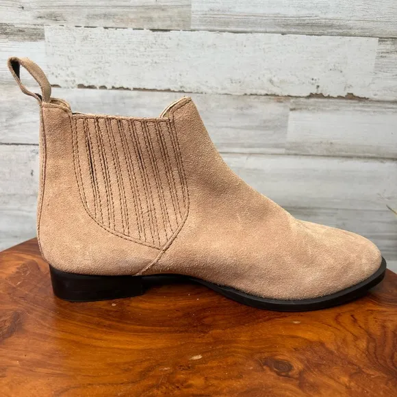 Jack Rogers Women's Brown Tan Suede Pippa Chelsea Booties Size 5.5 Ankle Casual