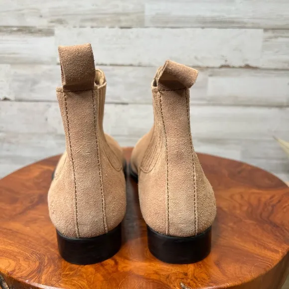 Jack Rogers Women's Brown Tan Suede Pippa Chelsea Booties Size 5.5 Ankle Casual