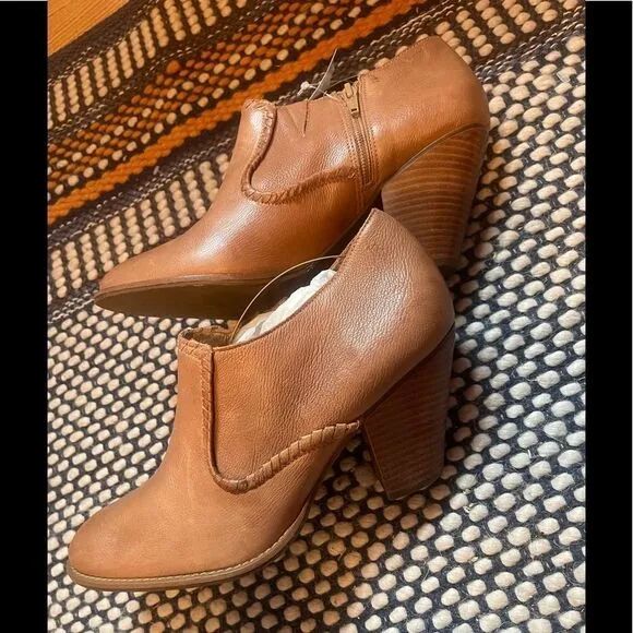 Jack Rogers zipper leather ankle boots sz 10M