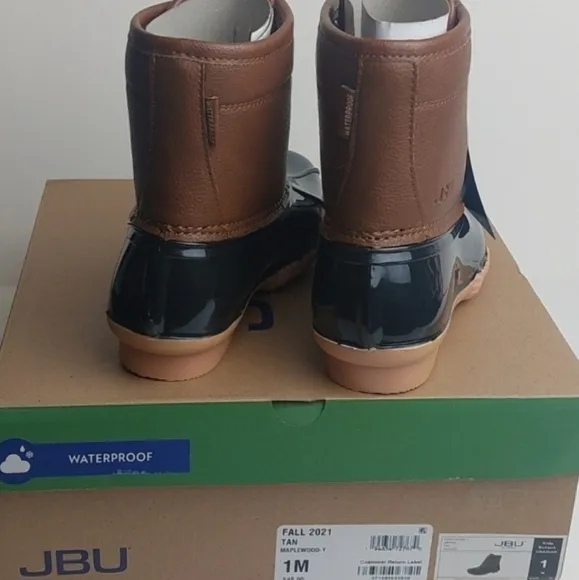 JBU Little boys Maplewood casual Duck tan  Boot size 1M