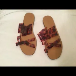 J CREW Jelly Criss-Cross Sandals  LEOPARD BROWN