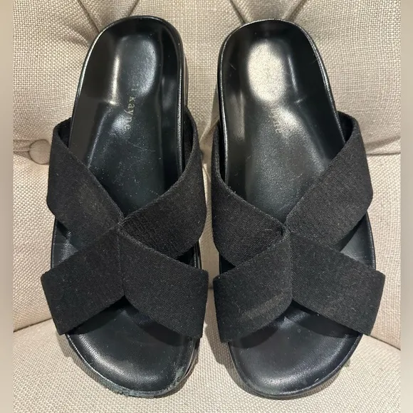Jenni Kayne Women’s Black Crossover Sandals. 39