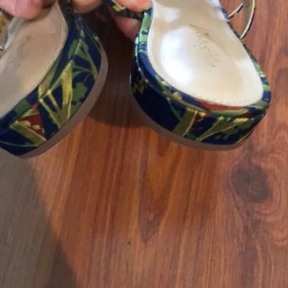 J McLaughlin Floral raffia pom-pom sandals navy tan size 8