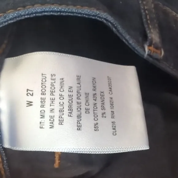 JOE'S JEANS midrise bootcut darkwash/Lana jean style #YFIZ5790 sz 27x34.25L tall