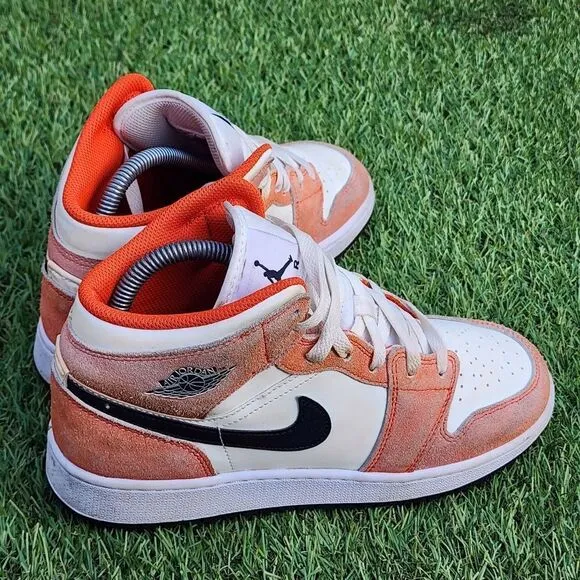 JORDAN 1 mid GS - Kids Suede Shoes - SIZE 6.5Y