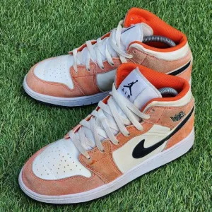 JORDAN 1 mid GS - Kids Suede Shoes - SIZE 6.5Y