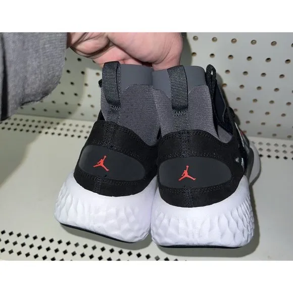 Jordan Delta 3 Mid Mens Athletic Shoes Size 11 Black Chile Red DR7614-060
