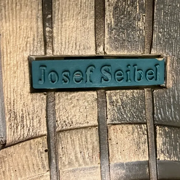 Josef Seibel Leather Slides Size EU 44/ US 10.5