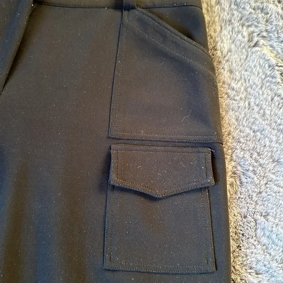 Joseph Ribkoff Culotte Capri front cargo Adjustable tie bottom Black size 14