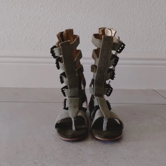 Joyfolie Olive Jayla Gladiator Sandals