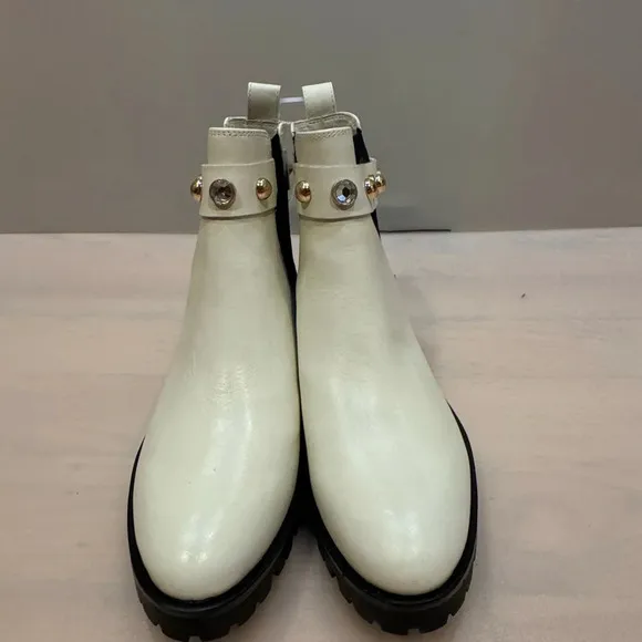 Karl Lagerfeld Paris Porshay Lug Sole Chelsea Ankle Boots Bone Women’s Sz 8 NWOB