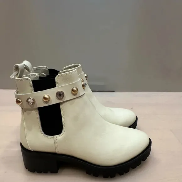 Karl Lagerfeld Paris Porshay Lug Sole Chelsea Ankle Boots Bone Women’s Sz 8 NWOB