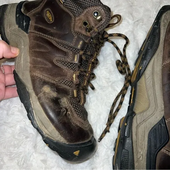 Keen Mens Hiking Boots Size 9.5