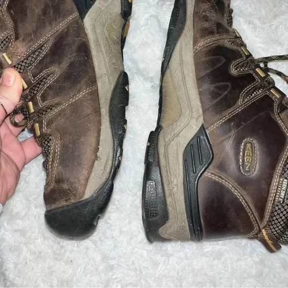 Keen Mens Hiking Boots Size 9.5