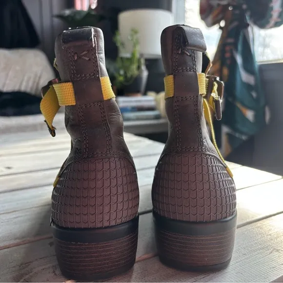 Keen | Morrison | Mid  | Zipper | Suede | Grey | Yellow  | Ankle Boot | 8