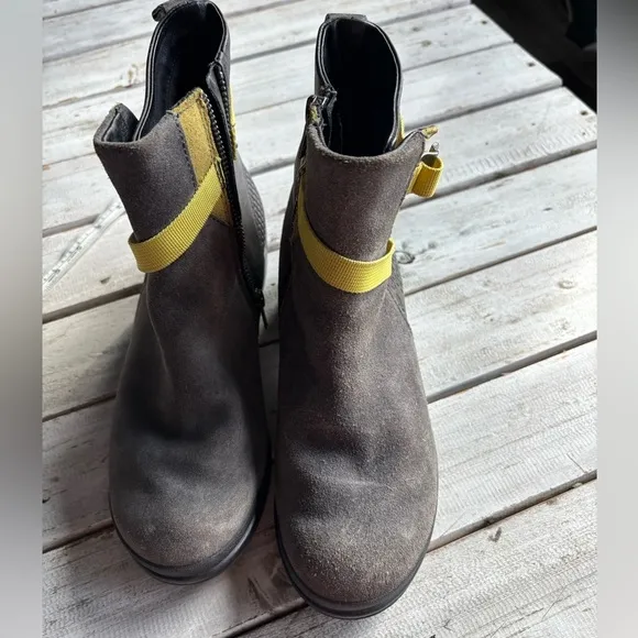 Keen | Morrison | Mid  | Zipper | Suede | Grey | Yellow  | Ankle Boot | 8