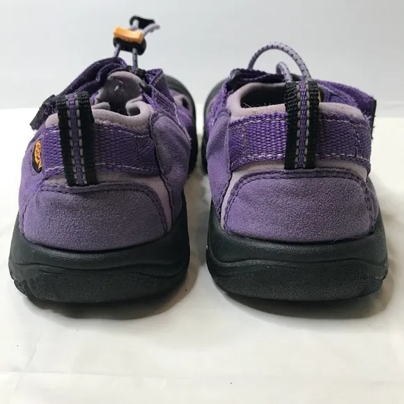 Keen Newport violet sandals youth sz 5