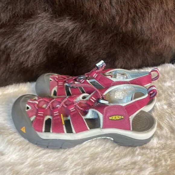 Keen sandals 7.5 (5050)