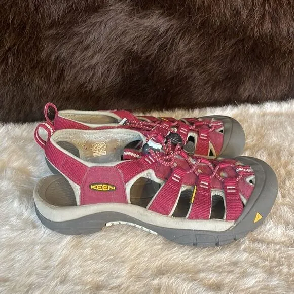 Keen sandals 7.5 (5050)
