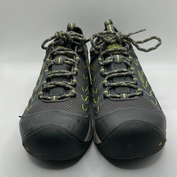 Keen Sz 7 1/2 Flint II GrayGreen Athletic Shoes Rugged Design