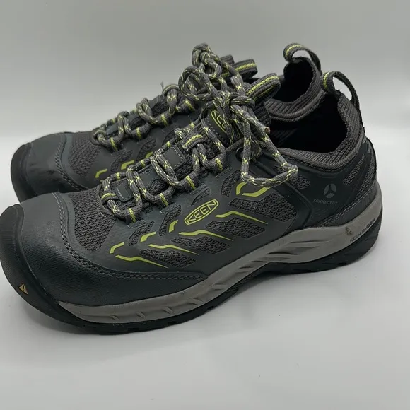 Keen Sz 7 1/2 Flint II GrayGreen Athletic Shoes Rugged Design