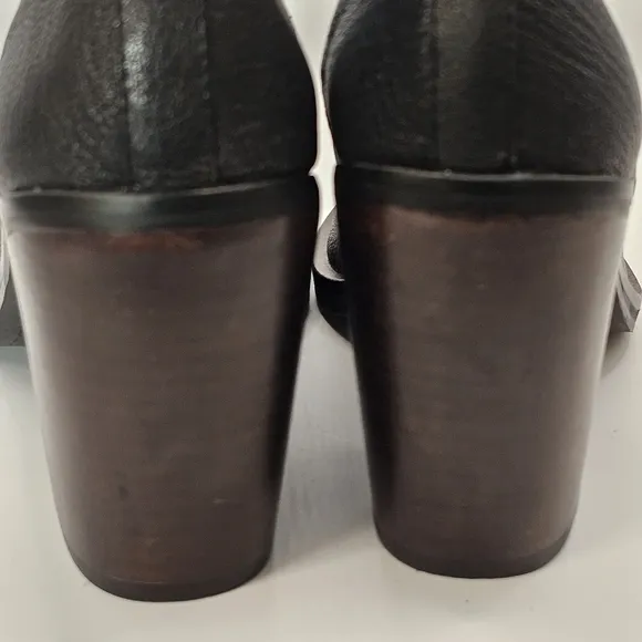 Kelsie Dagger Black Ankle Boots