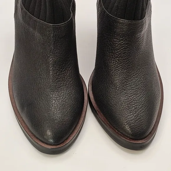 Kelsie Dagger Black Ankle Boots