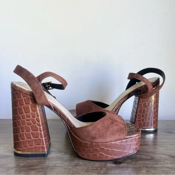 Kenneth Cole New York Dolly Women's Leather Platform Sandal Size 9.5 #B1674
