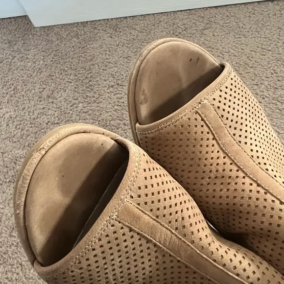 Kenneth Cole‎ sandals