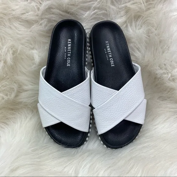 Kenneth Cole Valeria slip on pearl sandals. 7M