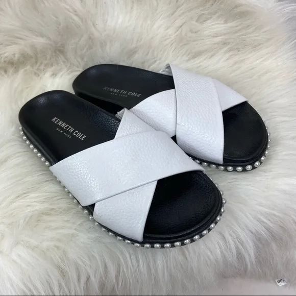 Kenneth Cole Valeria slip on pearl sandals. 7M