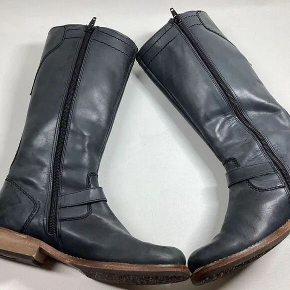 Kickers tall riding leather upper boots in Grey
