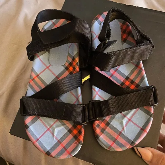 Kids Burberry sandals