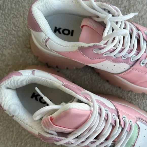 KOI Footwear strawberry Juice Trainers Size 7 massive platform dolly shoes