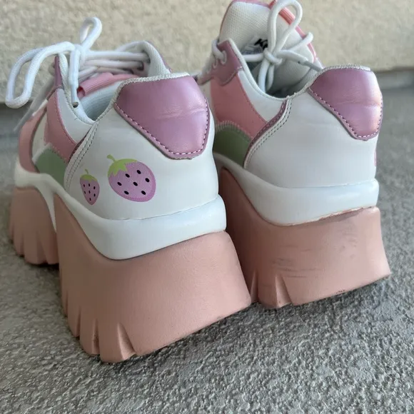 KOI Footwear strawberry Juice Trainers Size 7 massive platform dolly shoes