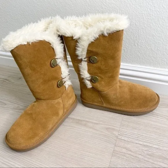 Koolaburra by UGG brown tall boots NWOT