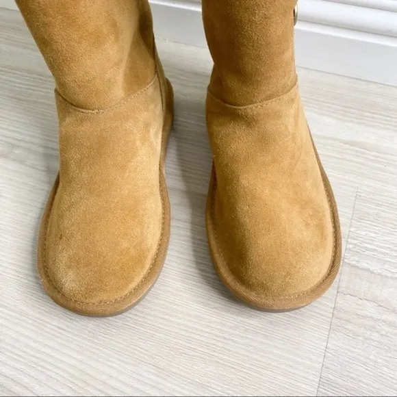 Koolaburra by UGG brown tall boots NWOT