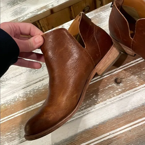 Kork-Ease Brown Leather Ankle Boots Size 9