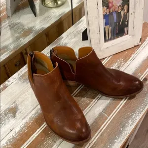 Kork-Ease Brown Leather Ankle Boots Size 9